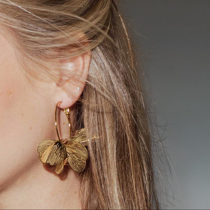 Ohrringe - golden petal hoops